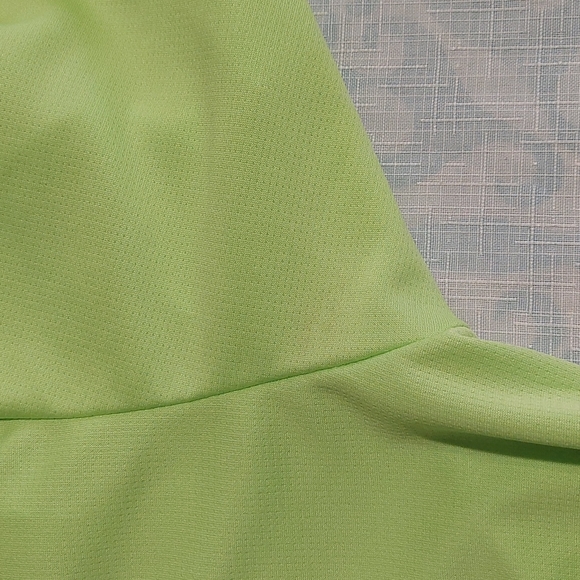 Run Disney 2022  Princess Mulan Half Marathon Shirt, Medium Men, lime Green. - Picture 10 of 11